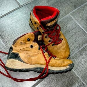 Columbia Hiking Boots size 8 1/2